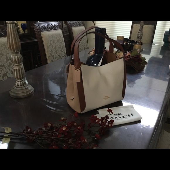 Coach Hand bag - Picture 2 of 8